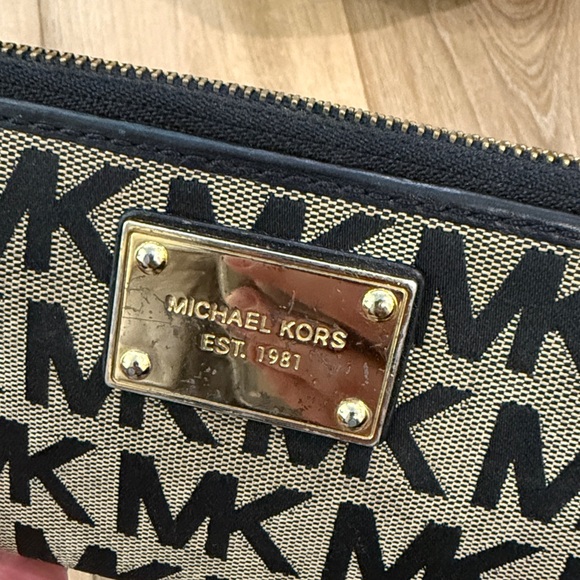 Michael Kors Black and Brown Logo Wallet - Picture 3 of 5